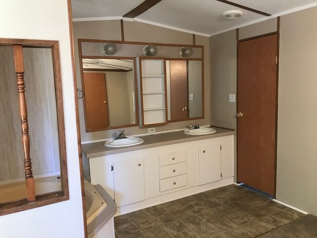 133 James Way, Dandridge, TN 37725 - photo 3