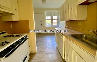 16 Alton Place Unit 6, Brookline, MA 02446