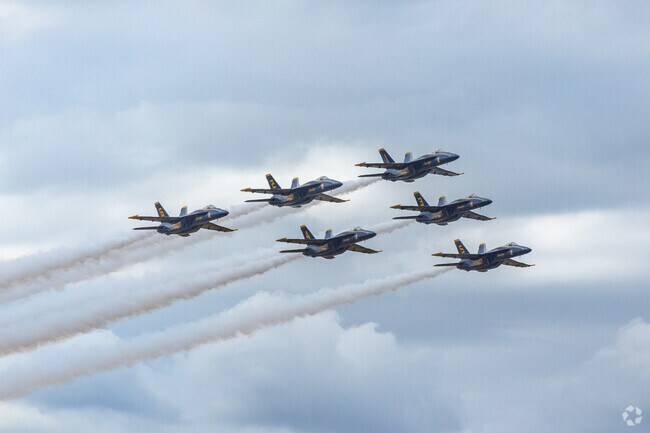 The U.S. Navy Blue Angels have perfect formation, and they make it look so easy.