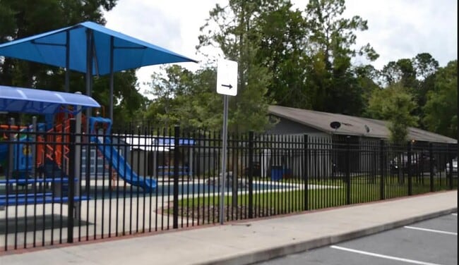 827 SW 64th Terrace unit B, Gainesville, FL 32607 - photo 2