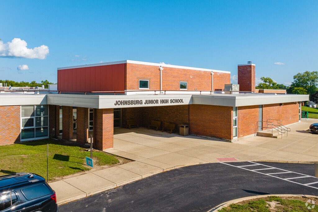Johnsburg Jr. High is a well rated public school with 357 students in grades 6-8.