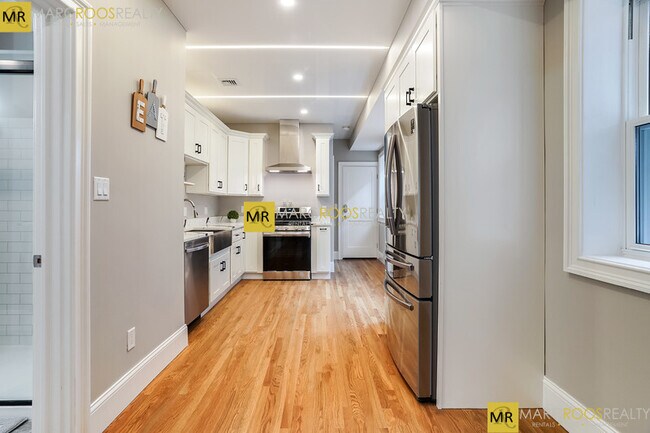 191 Babcock St unit 1, Brookline, MA 02446 - photo 5
