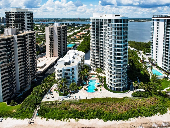 About Beach Front At Singer Island, Riviera Beach FL | HOAs