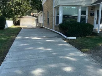 9225 Mason Ave, Morton Grove, IL 60053