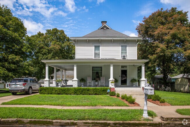 Live in a prairie-style dwelling in Mulvane.
