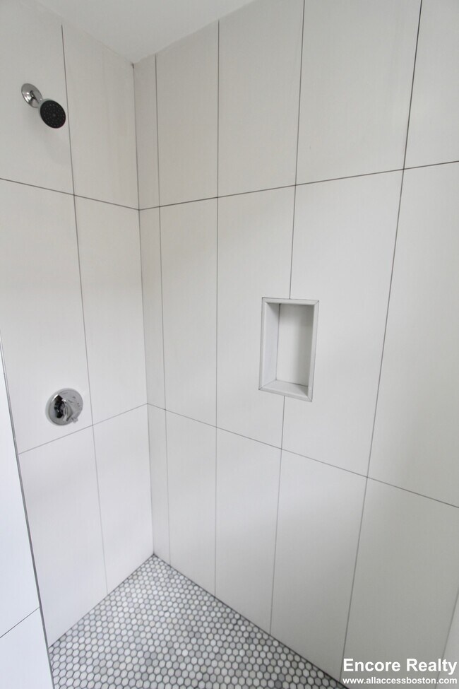 15 Elder St unit 7, Dorchester, MA 02125 - photo 3