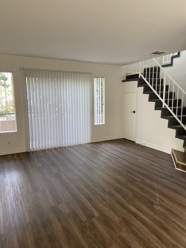 6138 Afton Place unit 4, Los Angeles, CA 90028 - photo 3