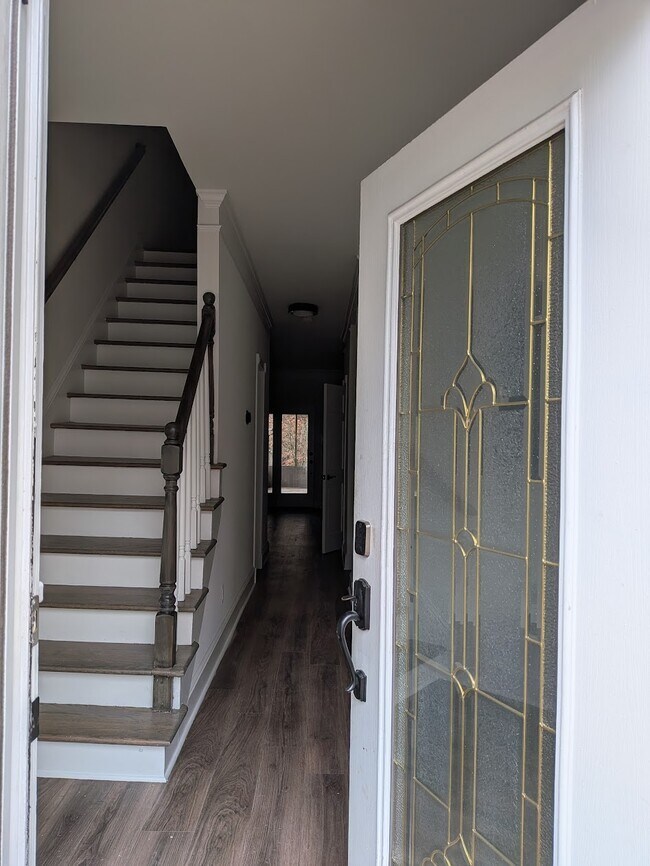 2187 Spring Walk Ct, Atlanta, GA 30341 - photo 2