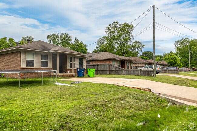 Many of the homes in Beebe are single-story dwellings.