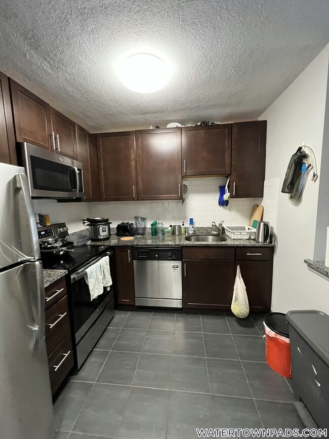 24 Whites Ave Unit 68, Watertown, MA 02472