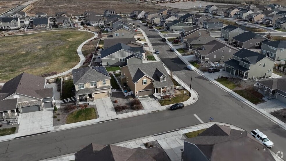 5230 Periwinkle Way, Brighton, CO 80640 - photo 2