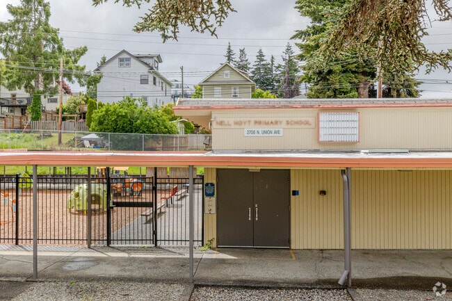 Washington-Hoyt Elementary School on west end Tacoma has a B rating according to Niche.com.