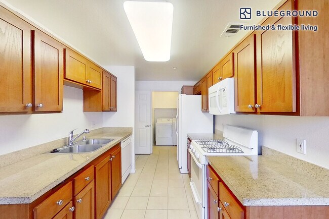 29128 Oak Creek Ln unit FL2-ID10711A, Agoura Hills, CA 91301 - photo 6