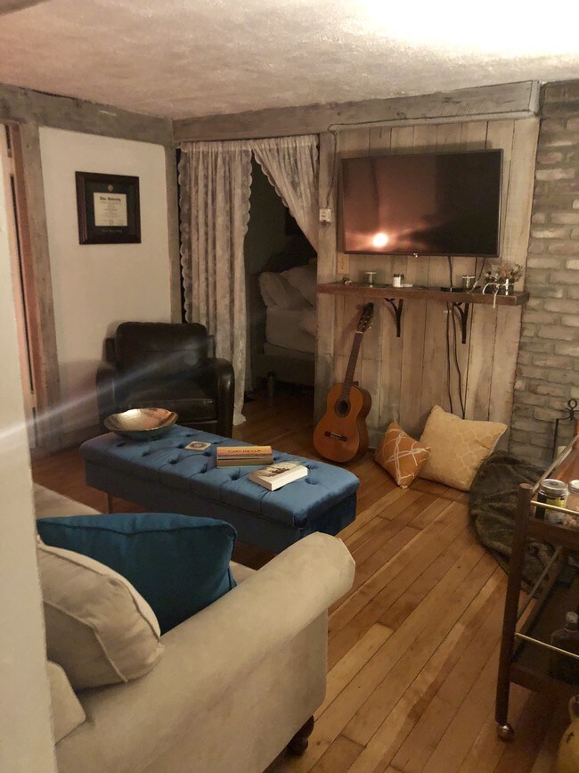 746 Bayview Dr, Hermosa Beach, CA 90254