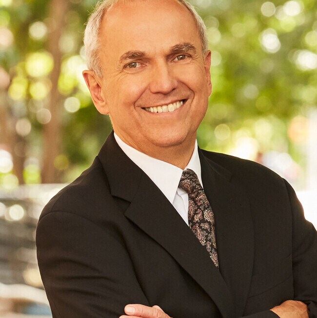 Jeb Hart Licensed as Henry Hart