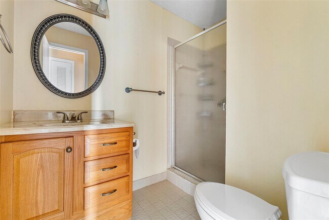 17530 NW 68th Ave unit Condo, Hialeah, FL 33015 - photo 2