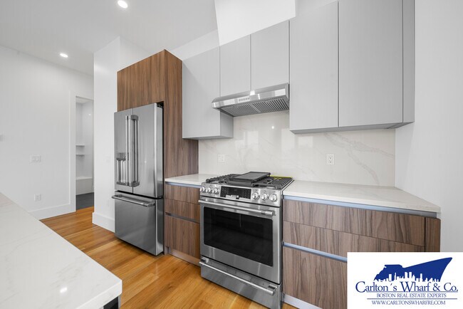 218 Old Colony Ave unit 208, Boston, MA 02127 - photo 4