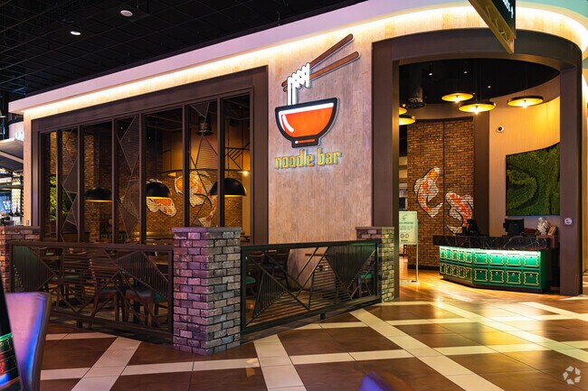 Noodle Bar in Soboba offers fresh ramen, pho, and Asian-inspired dishes for casual dining.