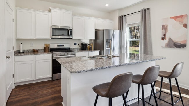 431 Villages at Hinds Creek Ln, Clinton, TN 37716 - photo 2