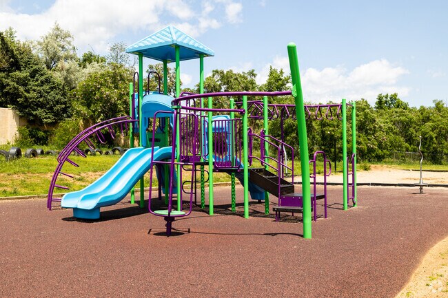 Broadmoor Elementary School has plenty of outdoor space for the students to enjoy.