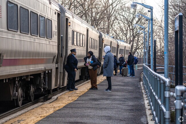 Ho-Ho-kus train station connects the small town to many other New Jersey areas.