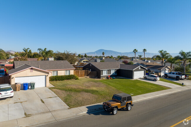 Homes nestled together in Edison reflect a close-knit community.