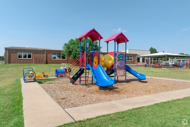 Hillcrest Elementary School is part of the El Reno public schools.