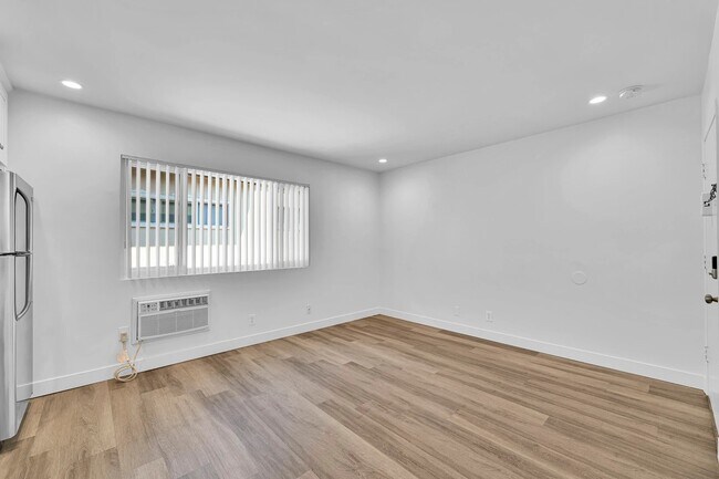 1240 W 29th St unit 16, Los Angeles, CA 90007 - photo 7