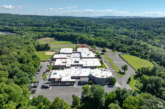 Briarcliff High School is located at 444 Pleasantville Road in Briarcliff Manor, NY.