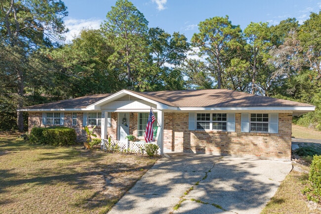 Many homes in Crestview feature spacious yards.