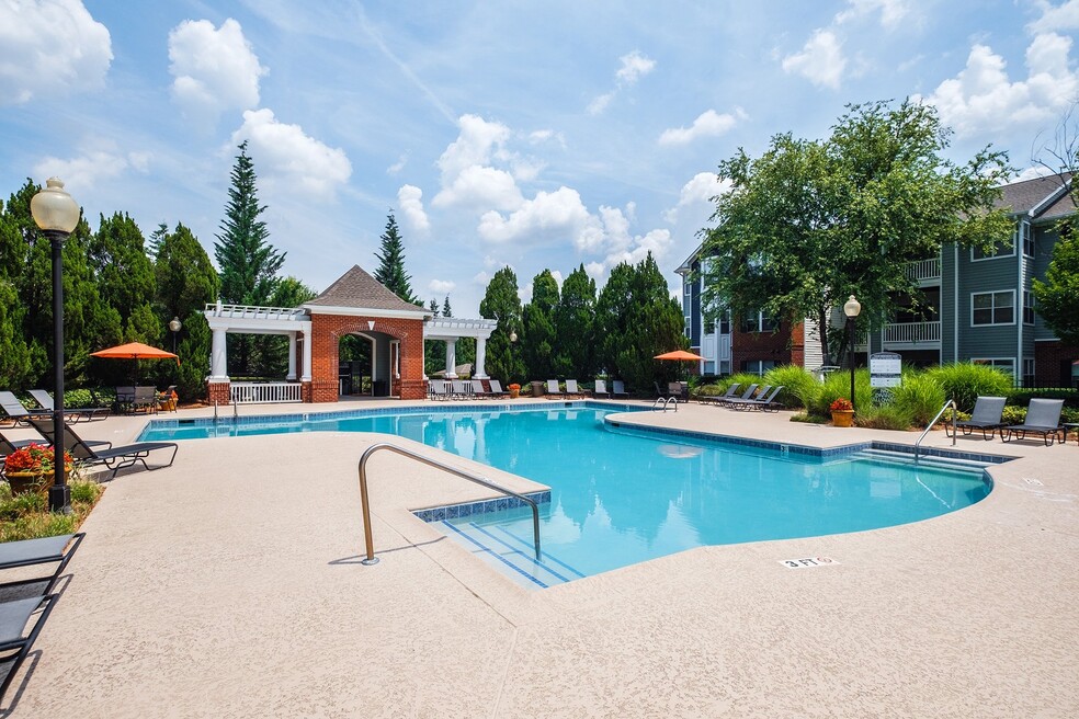 Resort-style Pool and Sundeck with Wi-Fi