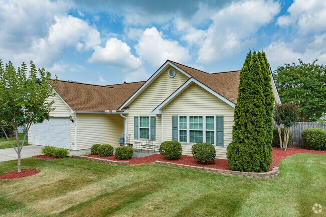 Neo-traditional homes in Lamrocton sit on well-manicured lawns.
