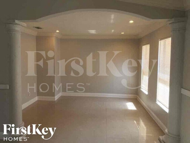 17023 SW 149th Place, Miami, FL 33187 - photo 5