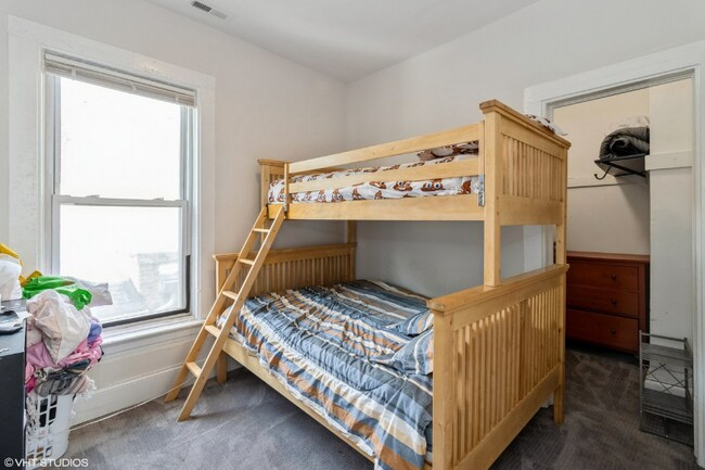 2935 W Walnut St unit 2, Chicago, IL 60612 - photo 3