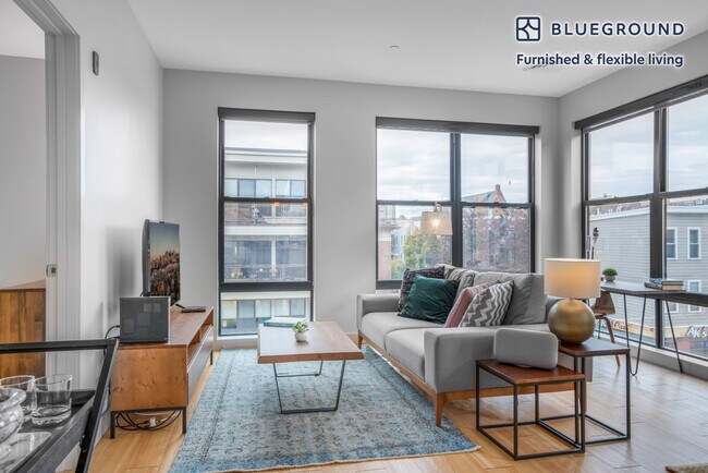 320 D St unit FL4-ID18, Boston, MA 02127 - photo 2