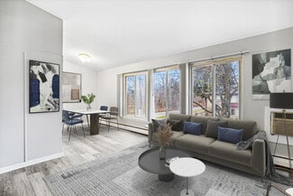 1428 Village Ln, Ypsilanti, MI 48198