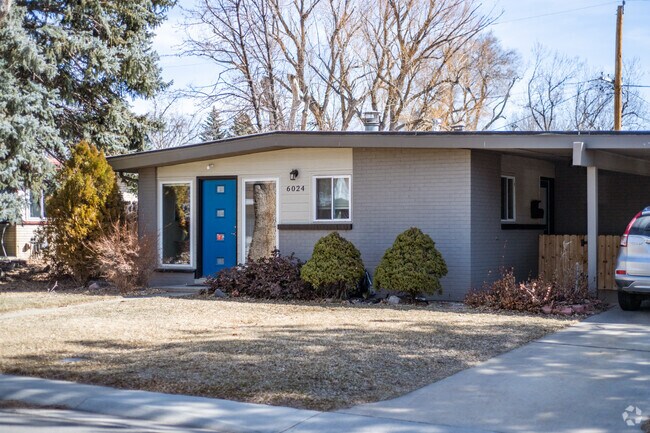 Colorful doors are characteristic of the homes in Alta Vista.