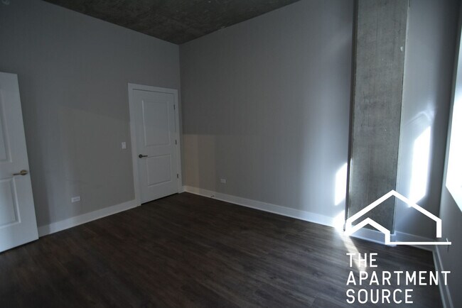 3833 N Broadway St unit 419, Chicago, IL 60613 - photo 6