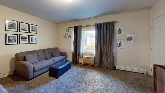 5351 Garden View Ct, Madison, WI 53713 - photo 3