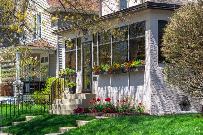 Frogtown residents love to decorate and plant their houses with floral gardens.