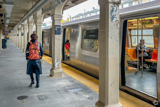 Gravesend residents can take the N Train to get to Manhattan in minutes.