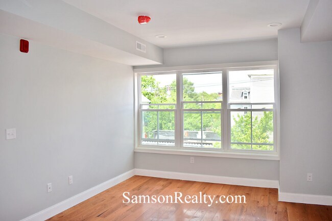 387 Wickenden St unit 12, Providence, RI 02903 - photo 3