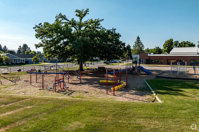 Hawthorne Elementary School inspires academic excellence and personal growth.