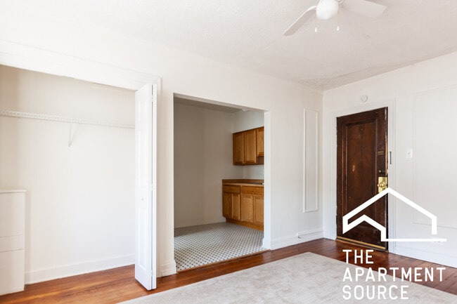 4531 N Ashland Ave unit 205, Chicago, IL 60640 - photo 2