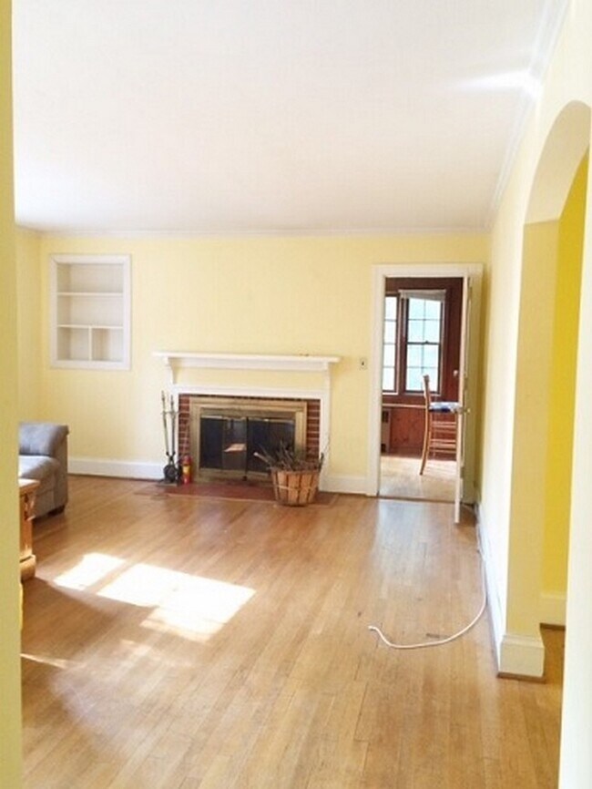 114 Howard Dr unit Apartment 1, Charlottesville, VA 22903 - photo 7