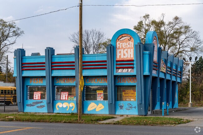 Royal Fish and Chicken is a local favorite for a quick lunch or dinner for the family.