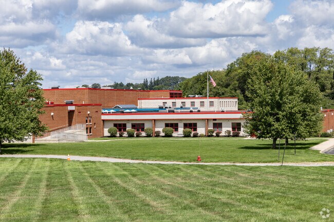 Kids begin their educational journey at Richland Elementary School.