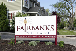 278 E 16th St, Holland, MI 49423