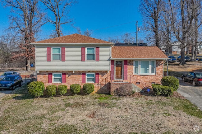 Split level homes are still very common in Kings Forest.