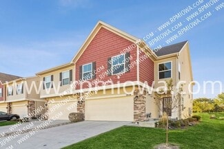 7878 Cottonwood Ln, West Des Moines, IA 50266